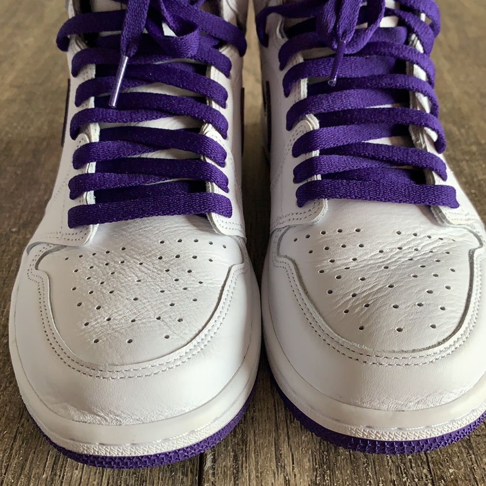 Nike women’s Jordan 1 high OG Court Purple - Picture 3 of 11